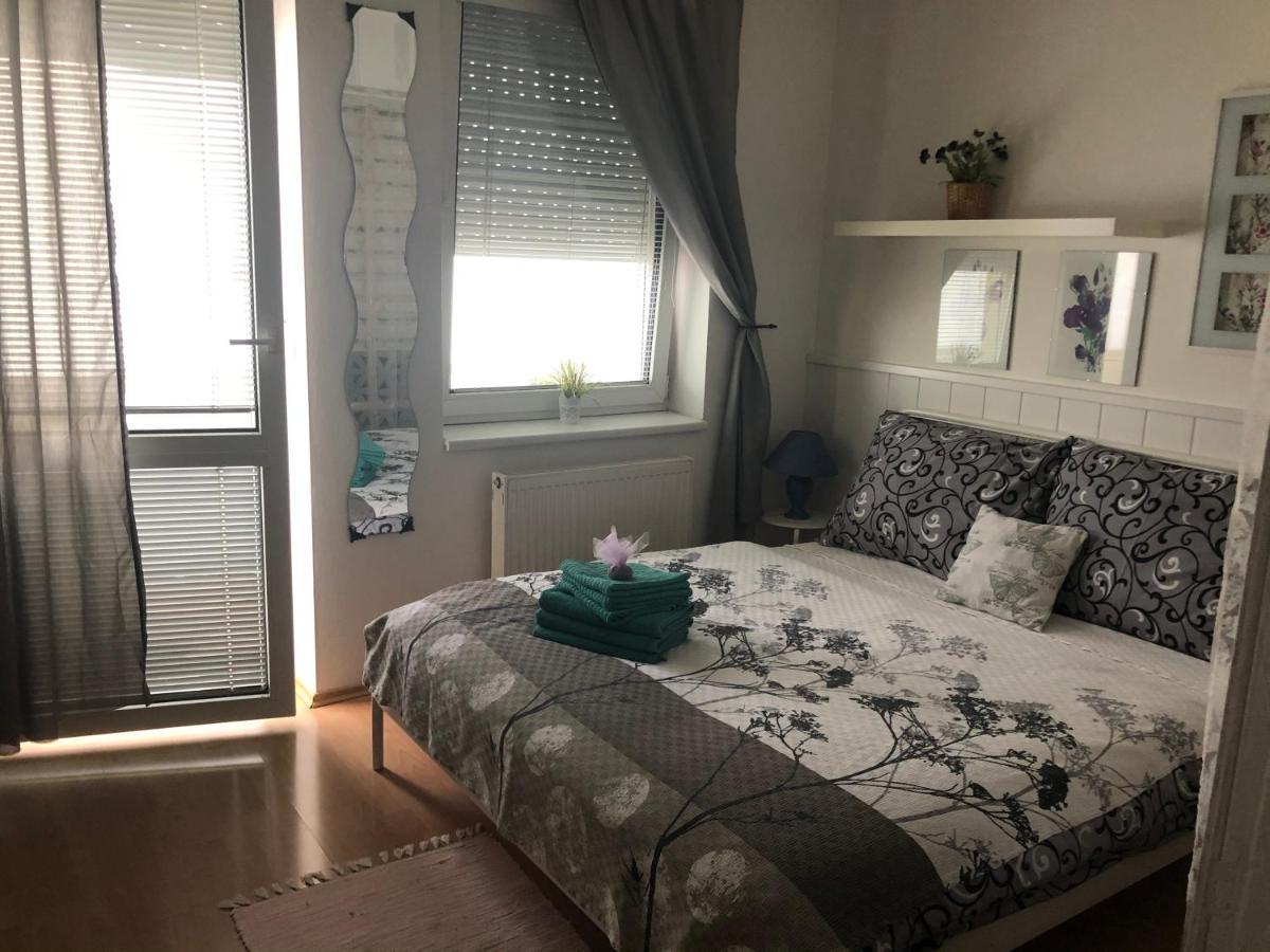 Terrace Apartment S 1 Spalnou Sofia-Parking & Wifi Bratislava Eksteriør bilde